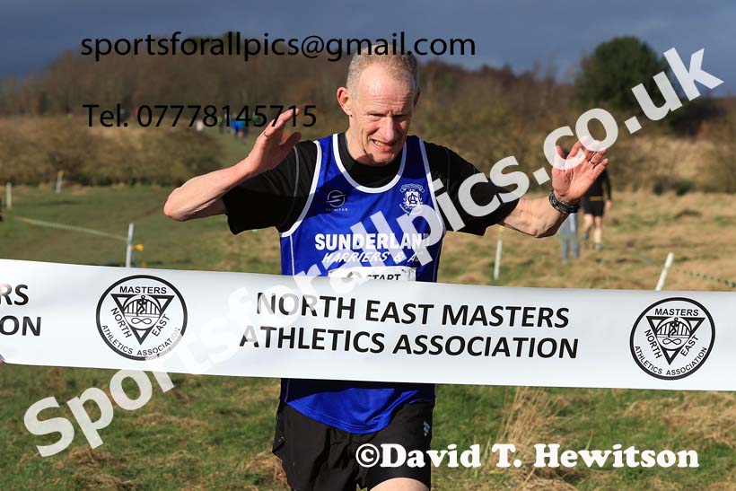 Womens 35 and Over and Mens 65 and Over, 2024 NEMAA Cross Country Champs., Wallsend. Photo: David T. Hewitson/Sports for All Pics